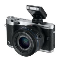 Câmera Digital Samsung NX-300 20.3MP 3.3" foto principal
