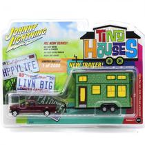 Carro Johnny Lightning Tiny Houses - Ford F-250 W/ Tiny House JLTH002 - Ano 2004 - Escala 1/64