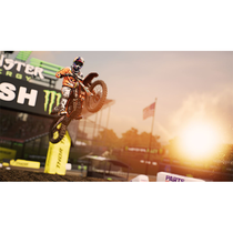 Game Monster Energy Supercross Xbox One foto 4