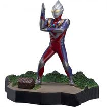 Estatua Banpresto Ultraman - Tiga Multi Type