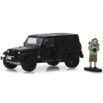 Carro Greenlight The Hobby Shop - Jeep Wrangler With Backpacker 2012 - Escala 1/64 (97070-F)