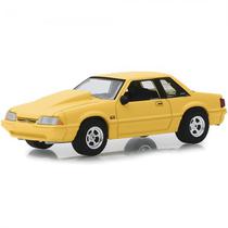 Carro Greenlight Hobby Exclusive - Ford Mustang 5.0 1988 - Escala 1/64 (30062)