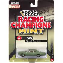 Carro Racing Champions - Plymouth Road Runner Verde RC008A - Ano 1968 - Escala 1/64