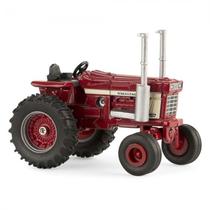 Trator Ertl Case Ih - International Harvester 1568 V8 Tractor Red 14964 - Escala 1/64