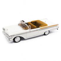Carro Lucky Mercury Turnpike Cruiser 1957 Escala 1/43 - Branco