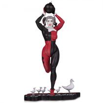 Estatua DC Collectibles Harley Quinn Red, White And Black - BY Frank Cho 55696